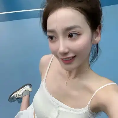 江娜鹏